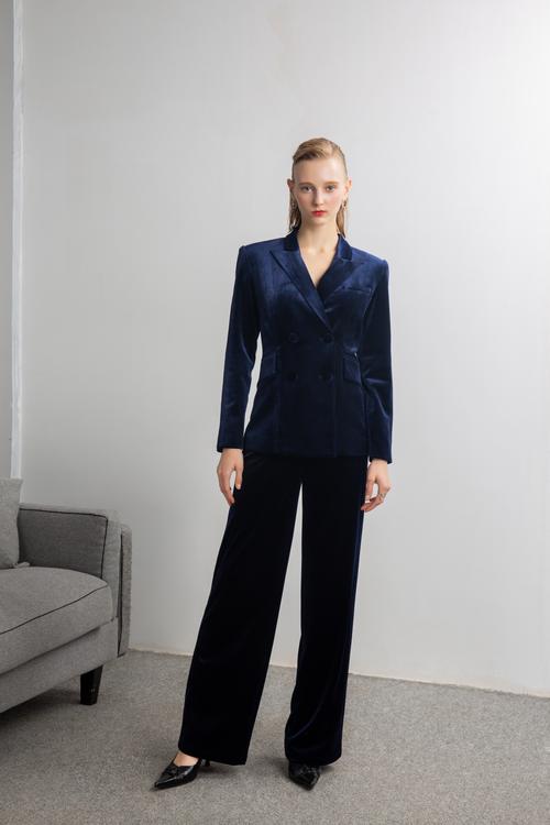 人林琴,公司经营范围包括:服装设计,服装服饰及辅料,鞋帽,针纺织品